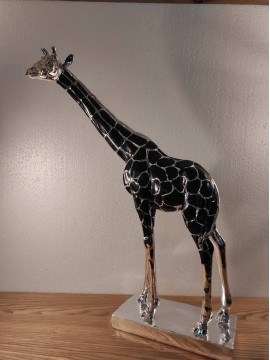 Girafe debout résine noir/argent
